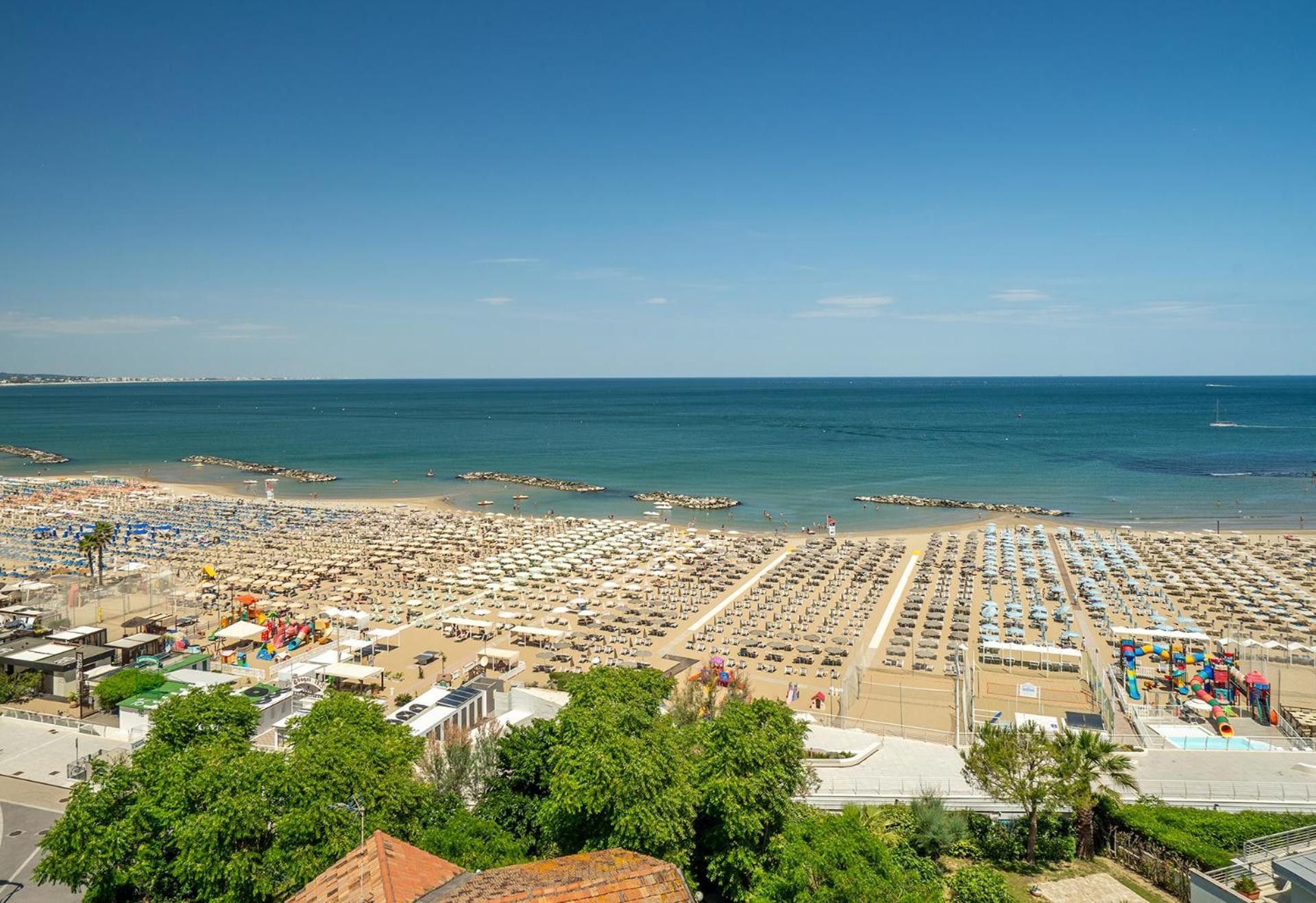 Hotel Acropolis Cattolica Esterno foto