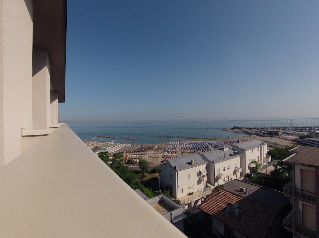 Hotel Acropolis Cattolica Camera foto